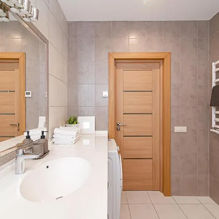 #stayhere - Spacious 1bdr With Terrace In Paupys
